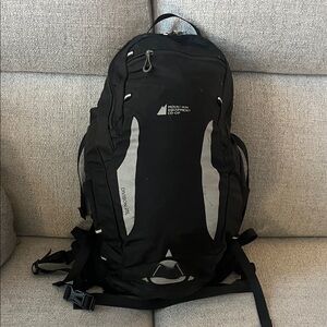 MEC | Black 25 L Backpack